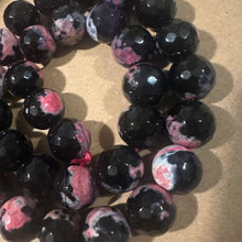 Load image into Gallery viewer, Pink and black agate beads 12mm