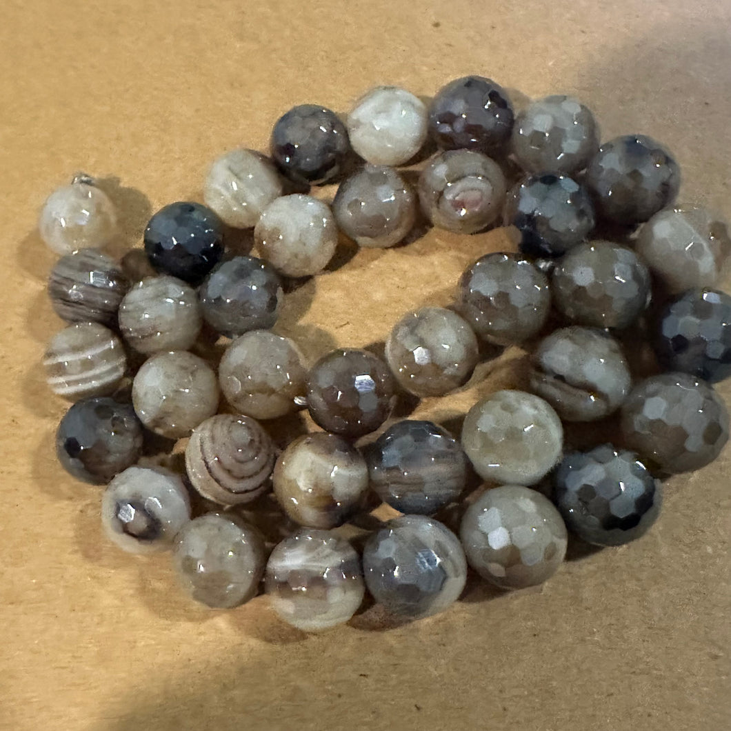 Brown and gray beads