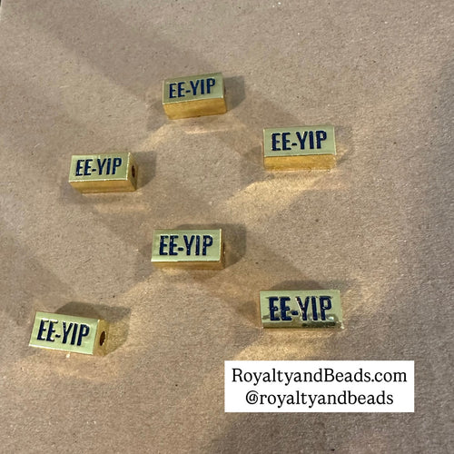 EE-YIP call charm.