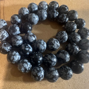 Black and gray snowflake beads