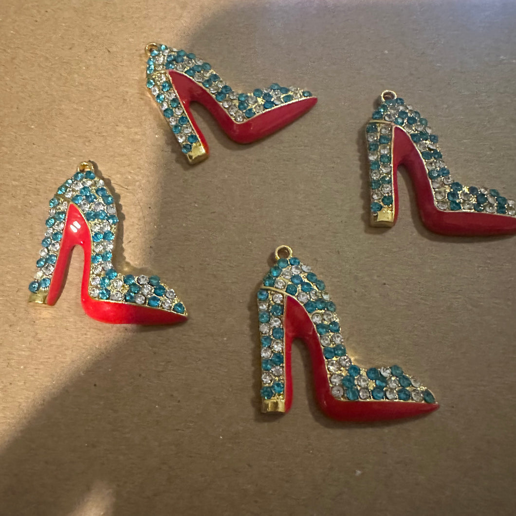 4 blue heel charms (gold)
