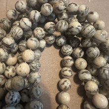 Load image into Gallery viewer, Feldspar beads
