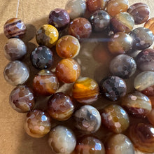 Load image into Gallery viewer, Dark Caramel brown agate beads
