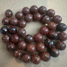 Load image into Gallery viewer, Brown and black beads
