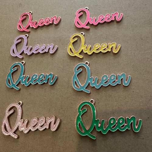 8 queen charms