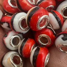 Load image into Gallery viewer, 10 red and white big hole beads