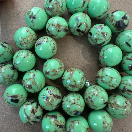 Green chips beads.