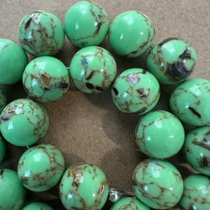 Green chips beads.