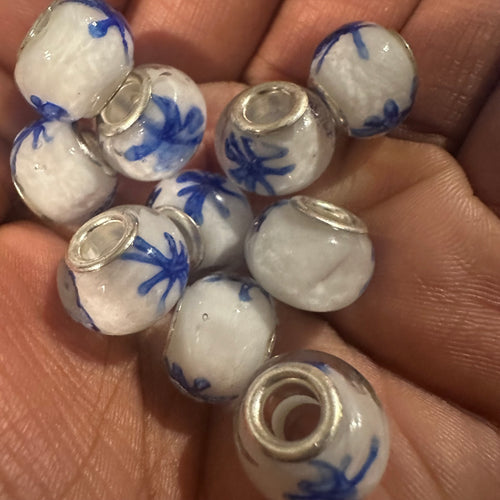 10 white and blue spacers