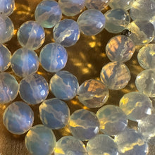 Load image into Gallery viewer, Faceted clear beads