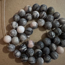 Load image into Gallery viewer, Gray zebra beads 8mm