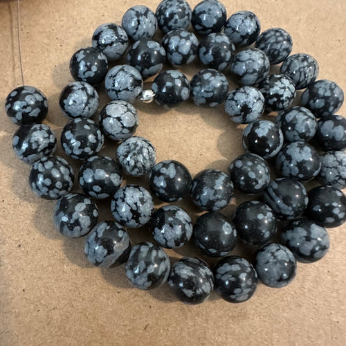 Black and gray snowflake beads 8mm