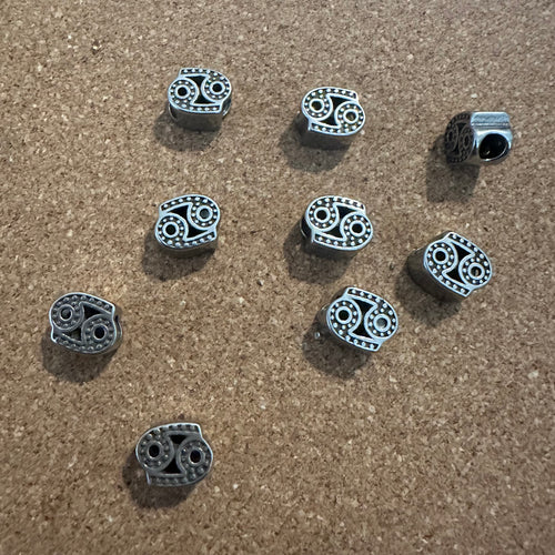 Zodiac cancer charm (silver)