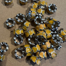 Load image into Gallery viewer, 10 yellow heart big hole beads