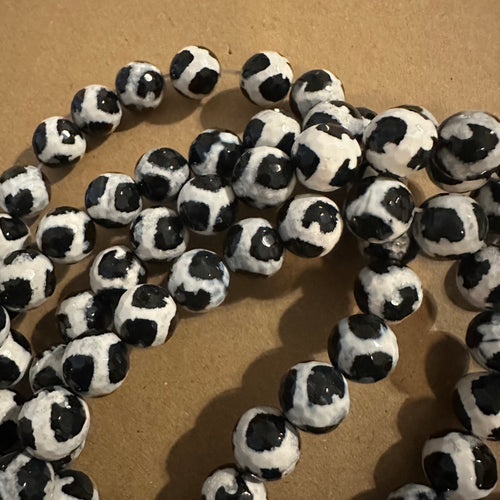 Tibetan beads black and white 12mm