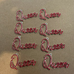 8 red queen charms