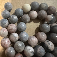 Load image into Gallery viewer, Gray mixed beads