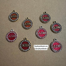 Load image into Gallery viewer, Delta circle bling charm.