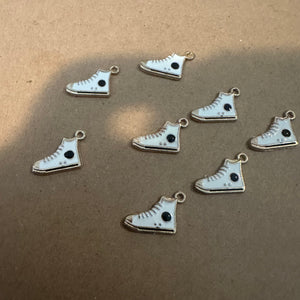 8 mini tennis shoes (white)