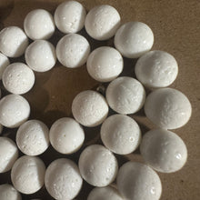 Load image into Gallery viewer, White round beads