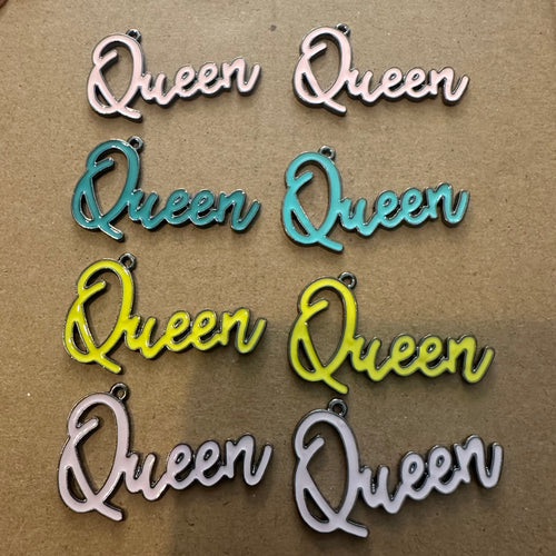 8 queen charms