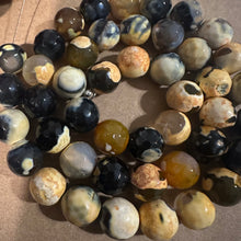 Load image into Gallery viewer, Black and yellow beads