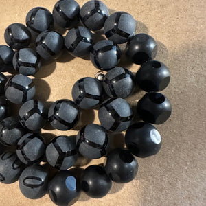 Black bead mix