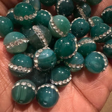 Load image into Gallery viewer, 5 green rhinestone beads