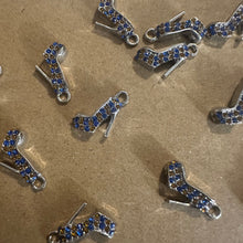 Load image into Gallery viewer, 5 blue heel shoe charms.