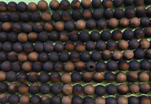 Load image into Gallery viewer, Black and gold beads 8mm