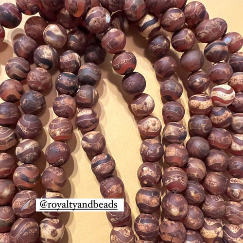 Wavy Brown agate beads