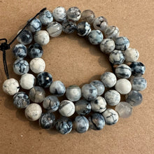 Load image into Gallery viewer, White and gray agate beads 8mm