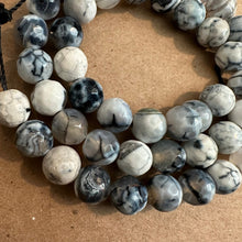 Load image into Gallery viewer, White and gray agate beads 8mm