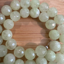 Load image into Gallery viewer, Green beads 8mm