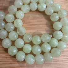 Load image into Gallery viewer, Green beads 8mm