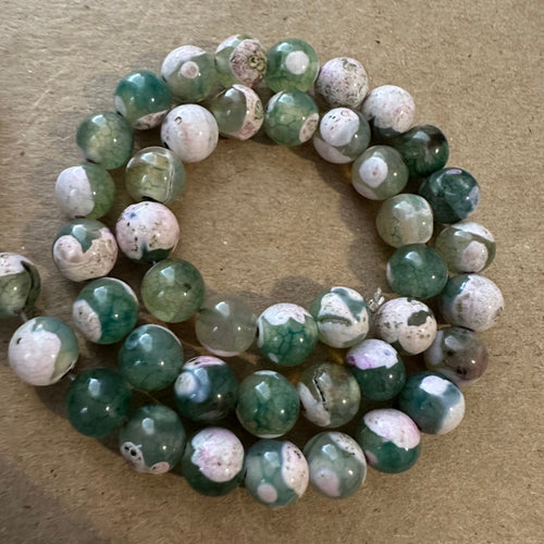 Green and white beads 8mm