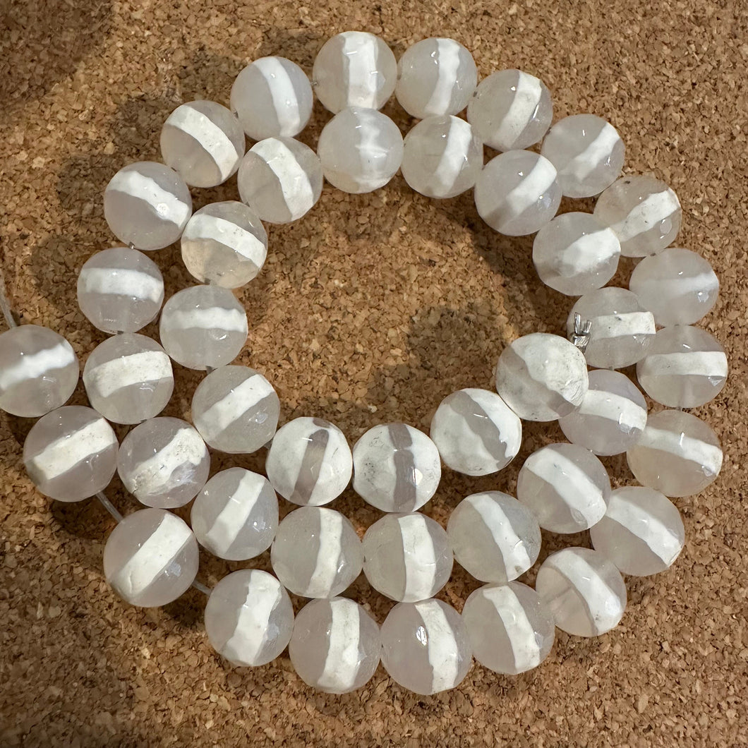 White stripe beads 8mm