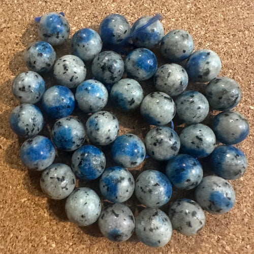 Blue and gray beads K2